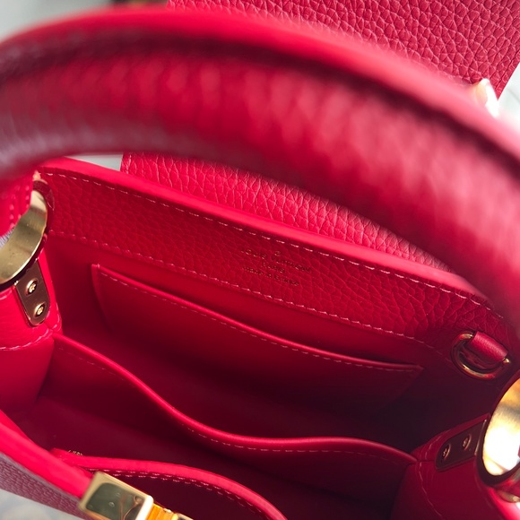 Louis Vuitton Mini Capucines in Scarlet Taurillon Leather - Picture 4 of 5